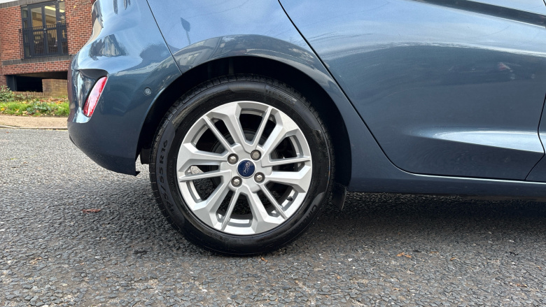 Ford Fiesta 1.0 EcoBoost Hybrid mHEV 125 Titanium 5dr Petrol Hatchback